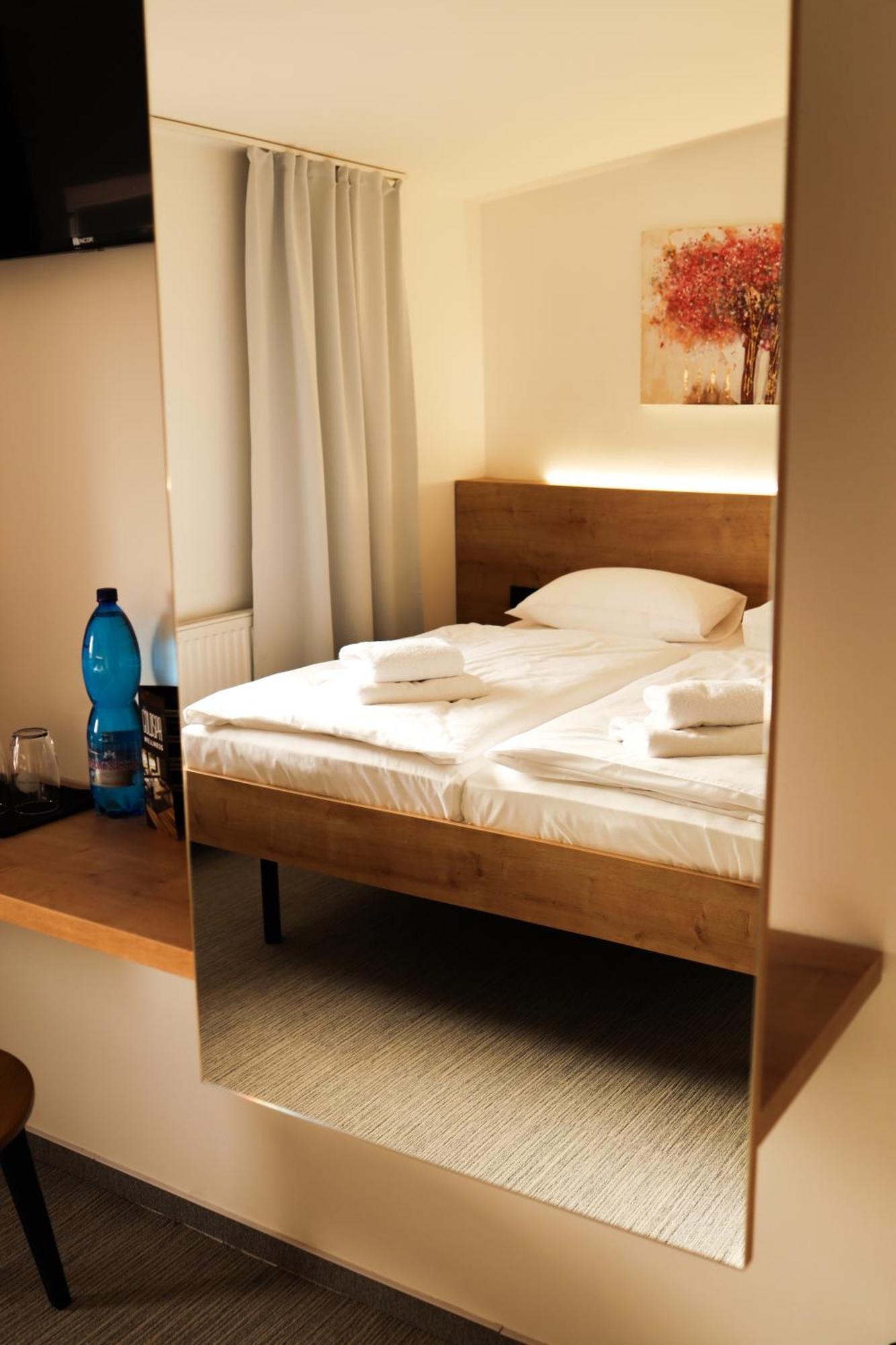 Golden Golem Hotel & Spa Πράγα Εξωτερικό φωτογραφία