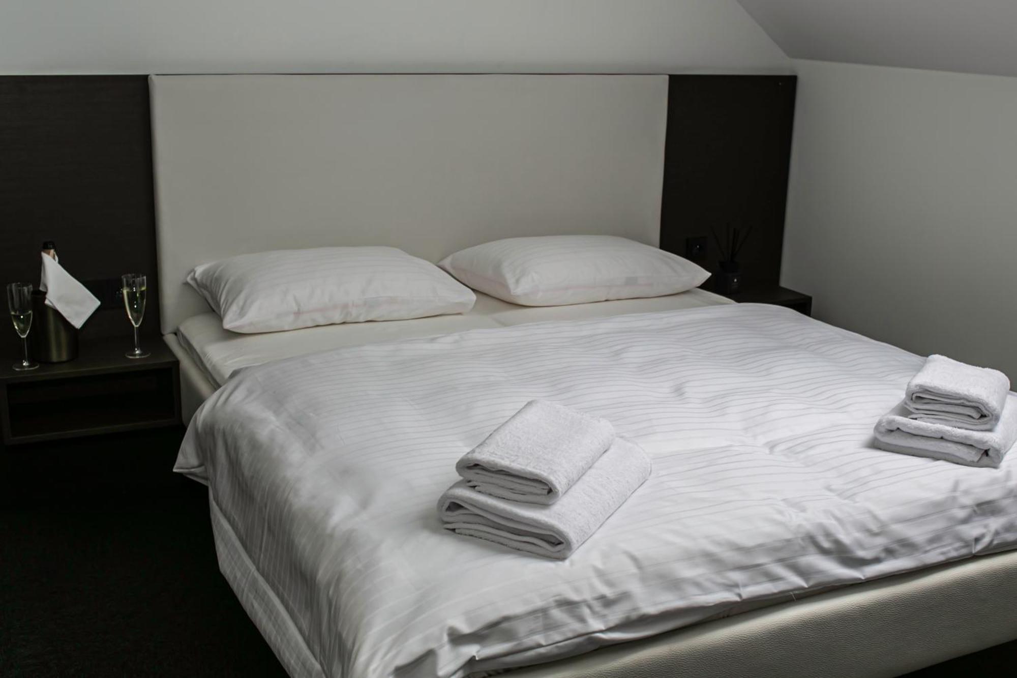 Golden Golem Hotel & Spa Πράγα Εξωτερικό φωτογραφία